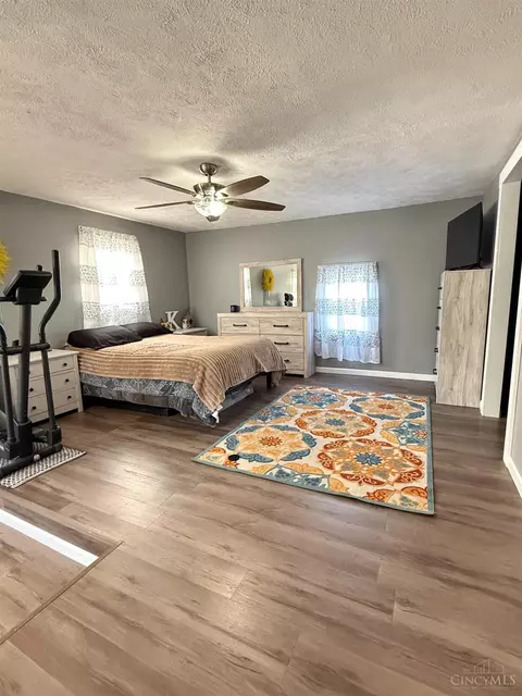 Bedroom - 5545 Maple Grove Ave, Blanchester, OH 45107 photo 3 of 7
