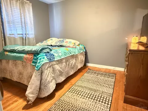 Bedroom - 5545 Maple Grove Ave, Blanchester, OH 45107 photo 4 of 7