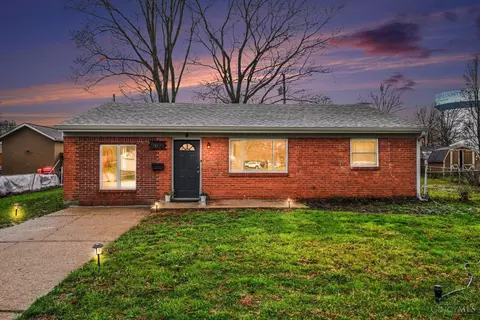 5691 Tall Oaks Dr, Milford, OH 45150