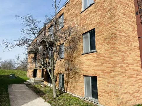 5617 Cheviot Rd, Cincinnati, OH 45247 photo 2