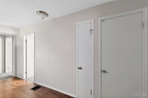 Entry Way - 700 Wilbud Dr, Cincinnati, OH 45205 photo 3 of 3