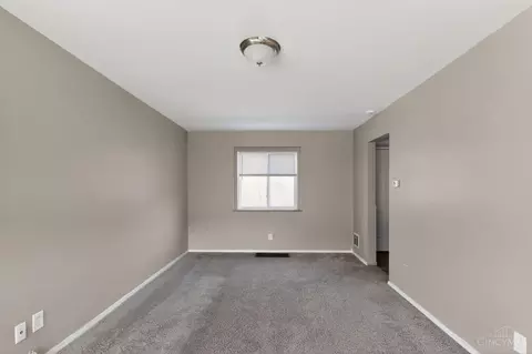 Living - 700 Wilbud Dr, Cincinnati, OH 45205 photo 4 of 4