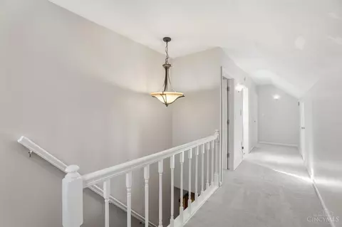 Entry Way - 1034 Rutledge Ave, Cincinnati, OH 45205 photo 7 of 9