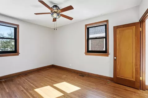 Bedroom - 1034 Rutledge Ave, Cincinnati, OH 45205 photo 1 of 8