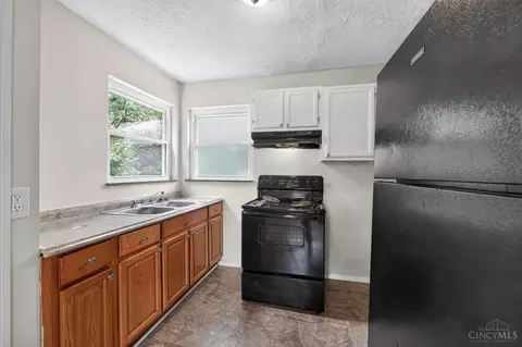 Kitchen - 2843 Robert Ave, Cincinnati, OH 45211 photo 3 of 3