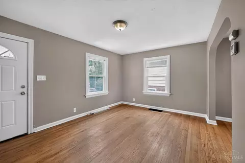 Living - 2843 Robert Ave, Cincinnati, OH 45211 photo 2 of 3