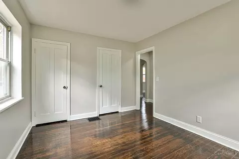 Bedroom - 6402 Mayflower Ave, Golf Manor, OH 45237 photo 3 of 7