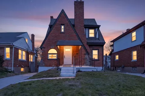 1858 Garden Ln, Cincinnati, OH 45237