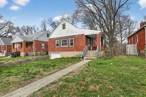 2032 Dallas Ave, North College Hill, OH 45239