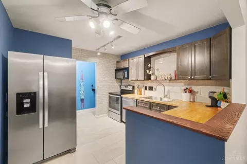 Kitchen - 837 Neeb Rd, Delhi, OH 45233 photo 1 of 3
