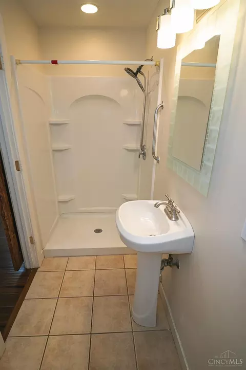 Bath - 5024 Brant Rd, Morrow, OH 45152 photo 3 of 3