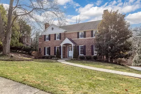3561 Bayard Dr, Cincinnati, OH 45208 photo 2