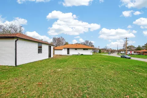 Exterior - 2351 Mercury Ave, Cincinnati, OH 45231 photo 5 of 8