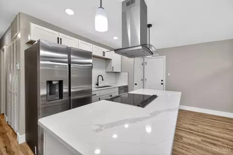 Kitchen - 2351 Mercury Ave, Cincinnati, OH 45231 photo 5 of 6