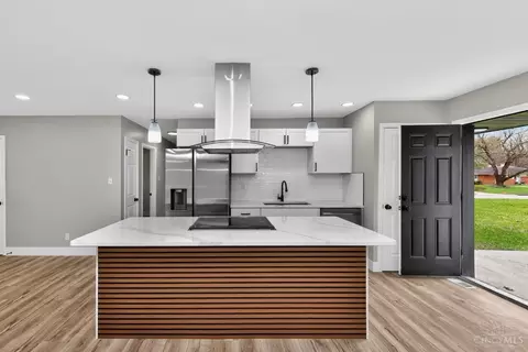 Kitchen - 2351 Mercury Ave, Cincinnati, OH 45231 photo 1 of 6