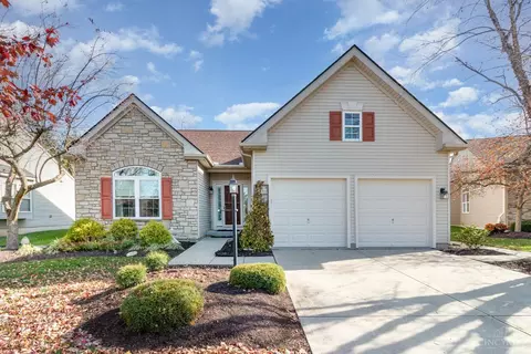 8018 Jeannes Creek Ln, West Chester, OH 45069