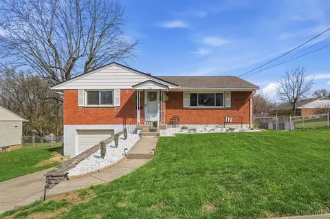3916 Ridgecombe Dr, Cincinnati, OH 45248