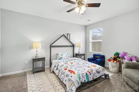 Bedroom - 4677 Hampton Pointe Dr, Cincinnati, OH 45248 photo 3 of 5