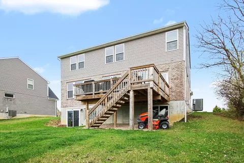 Exterior - 4677 Hampton Pointe Dr, Cincinnati, OH 45248 photo 5 of 6