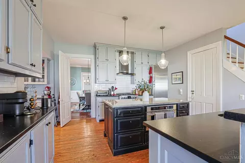 Kitchen - 1075 Willow Ave, Glendale, OH 45246 photo 5 of 6