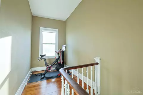 Entry Way - 1075 Willow Ave, Glendale, OH 45246 photo 4 of 4