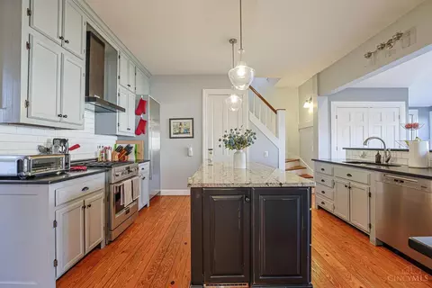 Kitchen - 1075 Willow Ave, Glendale, OH 45246 photo 2 of 6