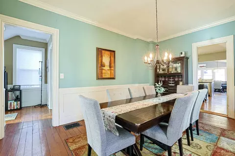 Dining - 1075 Willow Ave, Glendale, OH 45246 photo 2 of 5