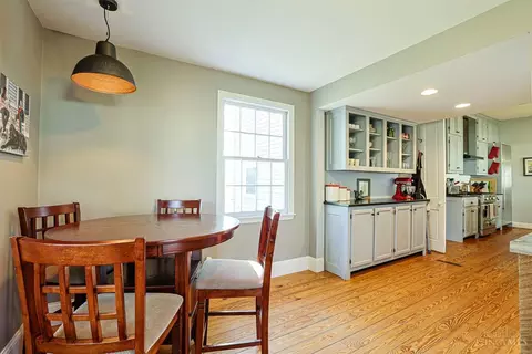 Dining - 1075 Willow Ave, Glendale, OH 45246 photo 5 of 5