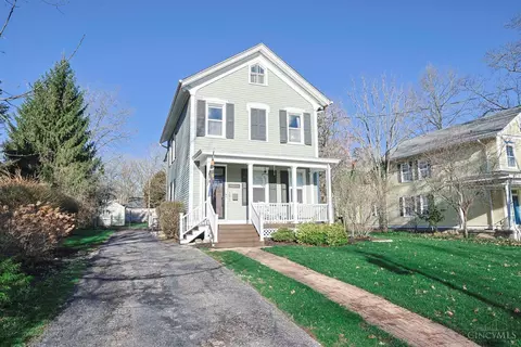 Exterior - 1075 Willow Ave, Glendale, OH 45246 photo 2 of 13
