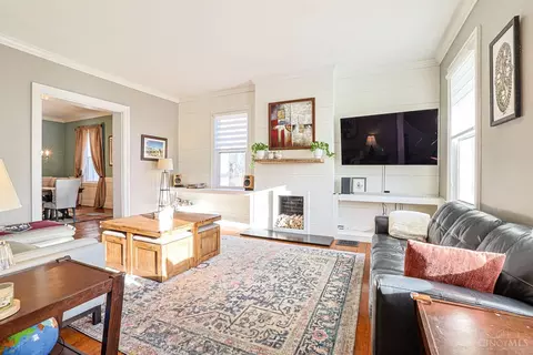 Living - 1075 Willow Ave, Glendale, OH 45246 photo 1 of 5
