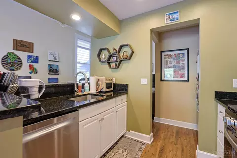 Kitchen - 982 Hatch St, Cincinnati, OH 45208 photo 2 of 3