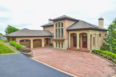 5112 Shattuc Ave, Cincinnati, OH 45208