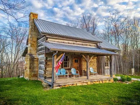 1054 Coon Hollow Rd, Blue Creek, OH 45616