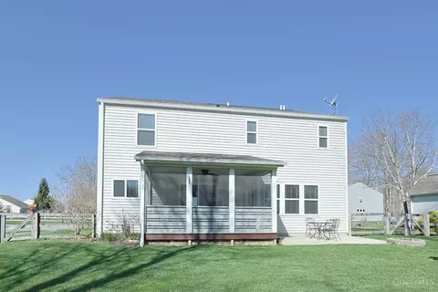 Exterior - 1117 Stableview Cir, Hamilton Township, OH 45039 photo 9 of 10