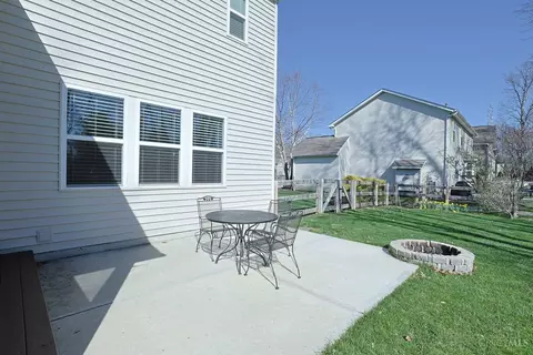 Exterior - 1117 Stableview Cir, Hamilton Township, OH 45039 photo 5 of 10