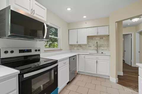 10060 Ronnie Rd, Woodlawn, OH 45215 photo 12