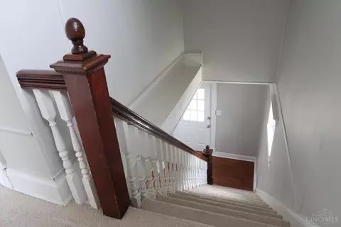 Entry Way - 6916 Noble Ave, Cincinnati, OH 45239 photo 7 of 7
