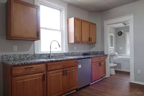 Kitchen - 6916 Noble Ave, Cincinnati, OH 45239 photo 2 of 4