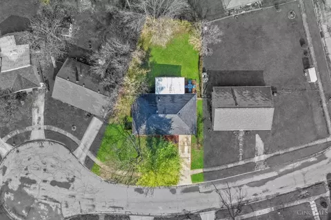 View/Area - 8881 Ebro Ct, Cincinnati, OH 45231 photo 1 of 2