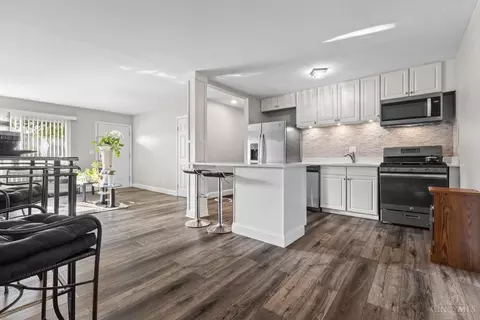 Kitchen - 8881 Ebro Ct, Cincinnati, OH 45231 photo 1 of 3