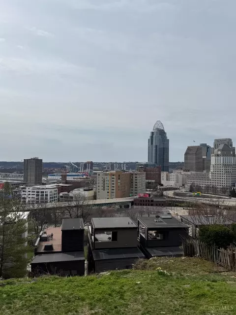 375 Oregon St, Cincinnati, OH 45202 photo 9