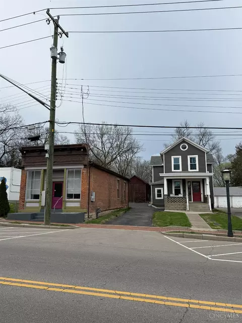 220 Sharon Rd, Glendale, OH 45246