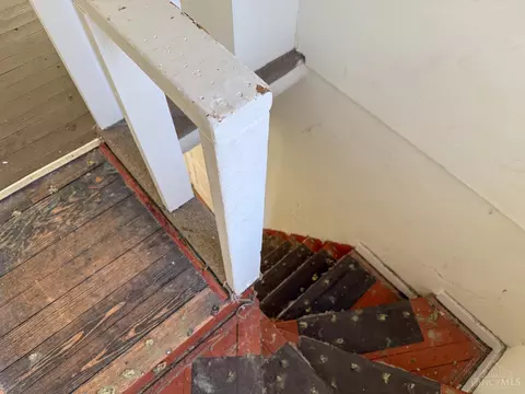 Entry Way - 1606 Brewster Ave, Cincinnati, OH 45207 photo 7 of 7