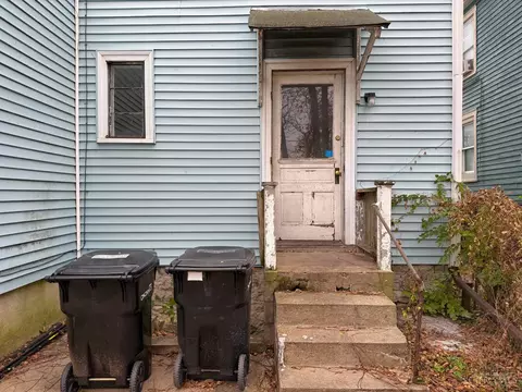 Exterior - 1606 Brewster Ave, Cincinnati, OH 45207 photo 4 of 6