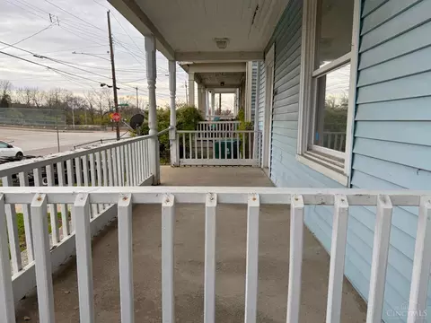 Exterior - 1606 Brewster Ave, Cincinnati, OH 45207 photo 5 of 6