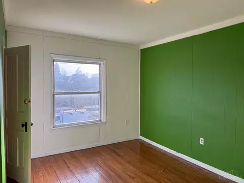Bedroom - 1606 Brewster Ave, Cincinnati, OH 45207 photo 9 of 21