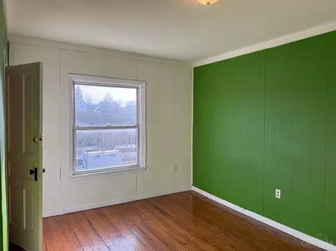 Bedroom - 1606 Brewster Ave, Cincinnati, OH 45207 photo 10 of 21