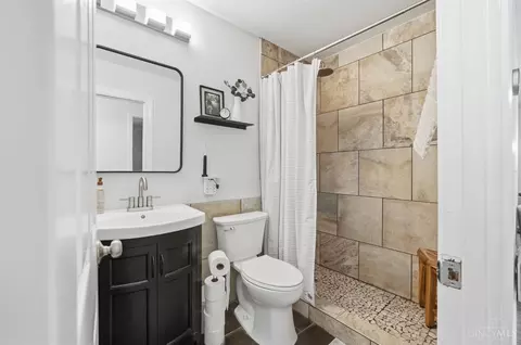 Bath - 11639 Hanover Rd, Forest Park, OH 45240 photo 1 of 4