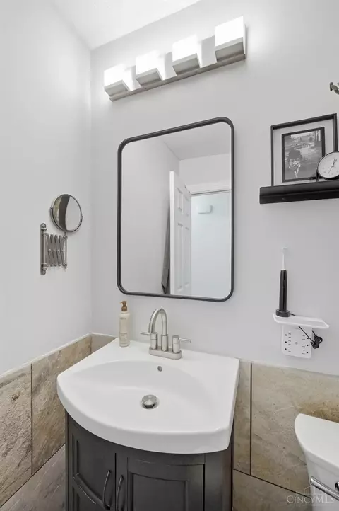 Bath - 11639 Hanover Rd, Forest Park, OH 45240 photo 3 of 4