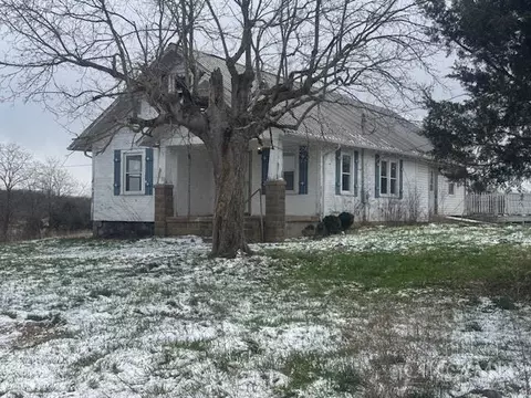 1033 Old St Rt 32, Peebles, OH 45660